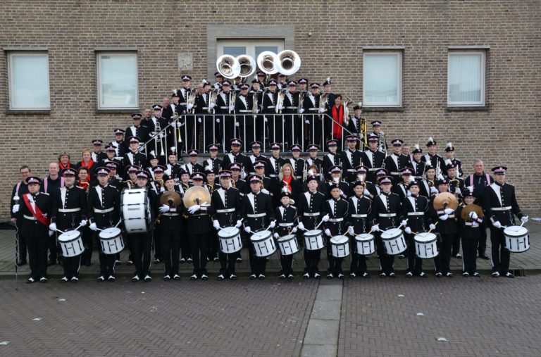 Exempel verrast met onderscheidingen op jubileumdag