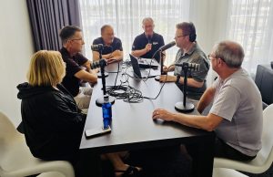 KM telt af (-1): juryleden bij KM Radio, gesprek met Funliner, BDI imponeert bij opening, lijnen check?